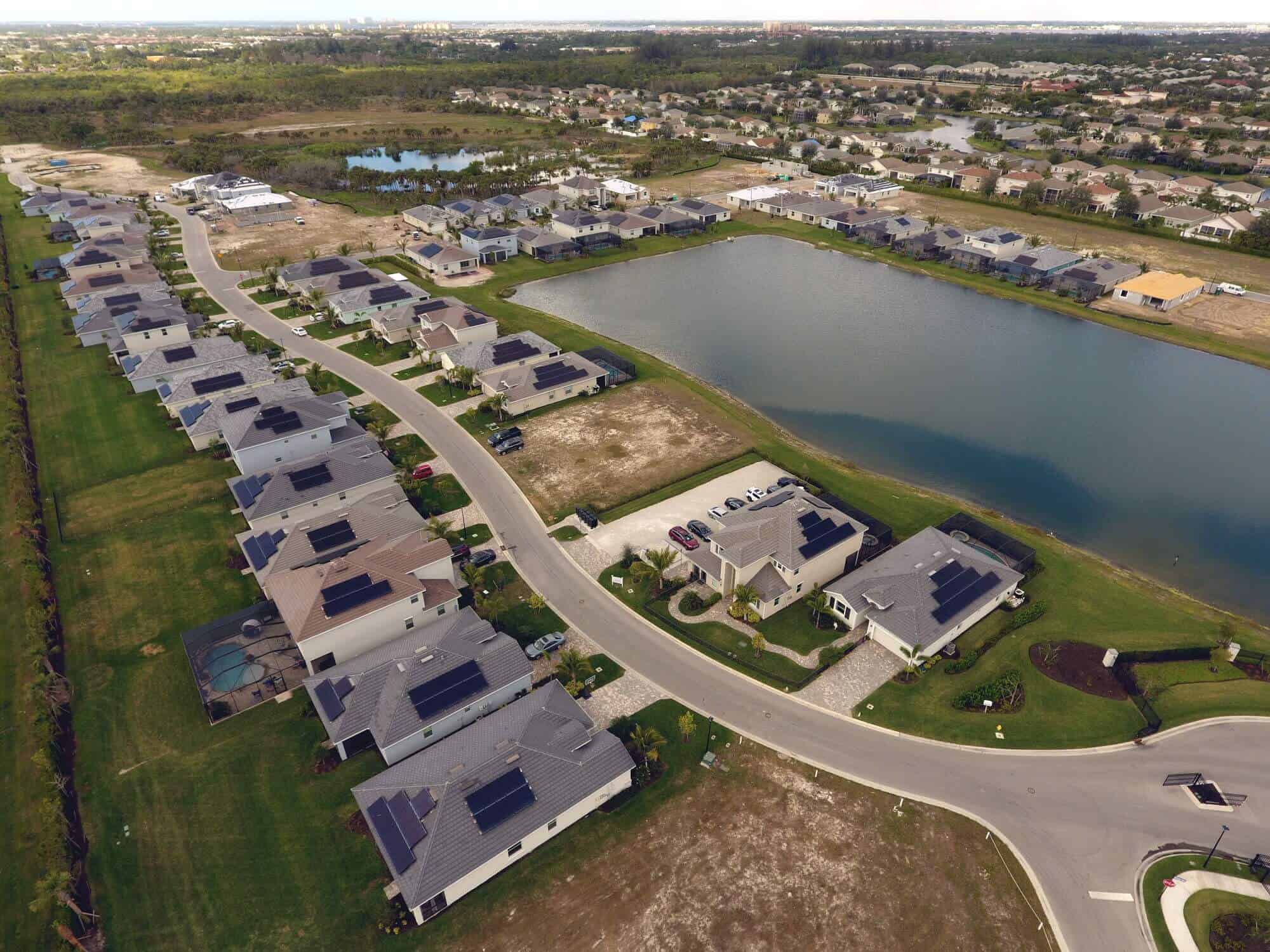 can-i-go-solar-in-my-hoa-in-florida-atlantic-key-energy